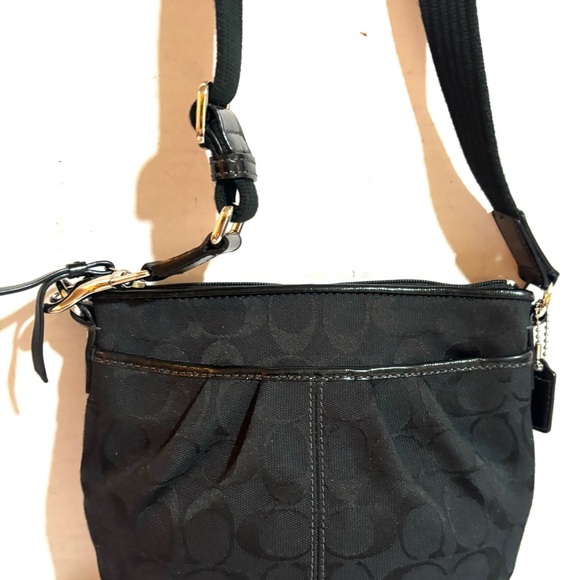 Coach vintage CC signature print canvas crossbody handbag - Picture 3 of 6